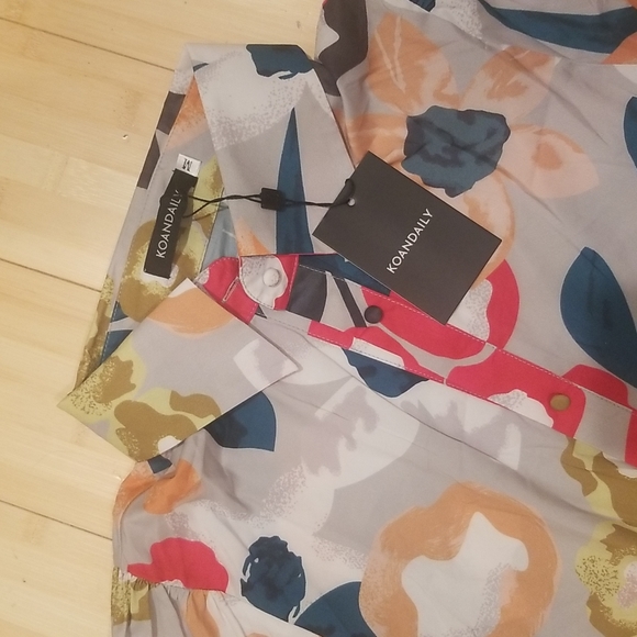 Floral pattern blouse with balloon sleeves - Picture 2 of 4